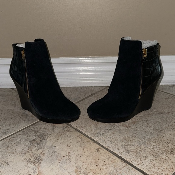 Michael Kors Mixed Medium Boots (Suede/Leather) - Picture 3 of 6
